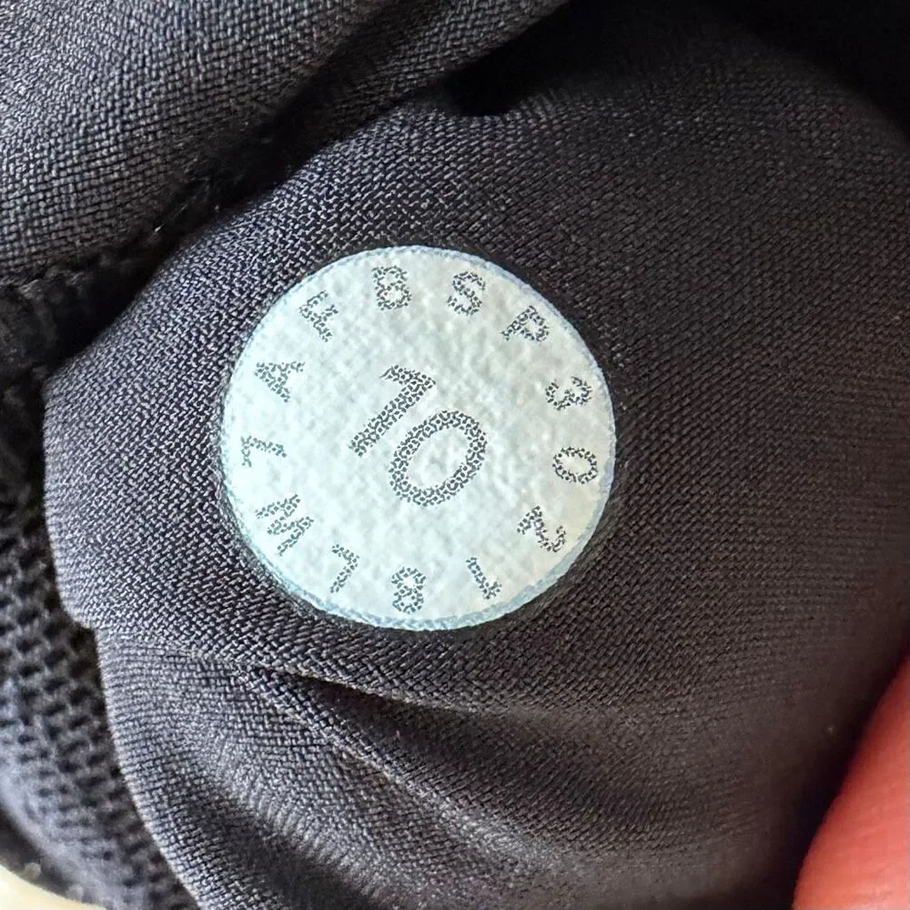 Lululemon On the Fly Short Woven 2.5